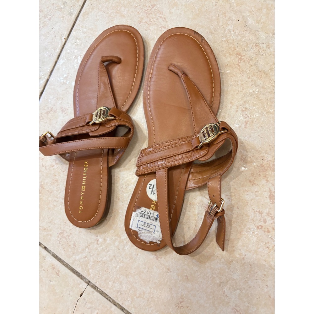 Tommy Hilfiger Sandals Size 9.5M Brown Faux Leather Thong Buckle Detail